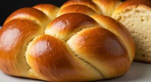 Hefezopf flechten: Diese Drei-Strang-Technik gelingt auch Anfängern beim ersten Mal